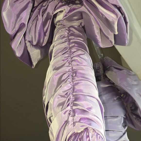 Be the Belle of the Ball in this handmade gown. - Picture 6 of 8